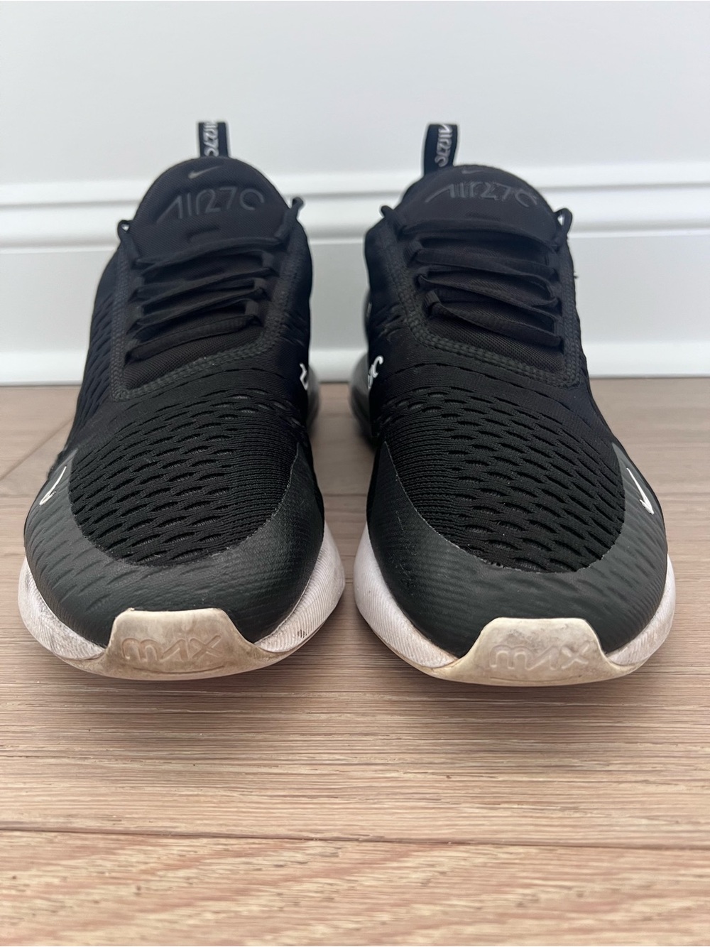 Nike Air Max 270 Men's Size 11.5 Black White Shoe Sneakers AH8050-002 - Picture 8 of 10